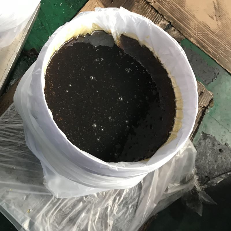 東營(yíng)潤(rùn)滑脂廠家--機(jī)油污染的原因
